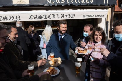 Pablo Casado y Pedro Sánchez están trasladando a la campaña de Castilla y León los conflictos a nivel estatal. 