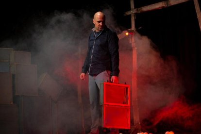 El clown lleidatà JAM, en una de les representacions del seu espectacle ‘Le Voyage’.