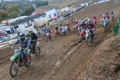 Una de les curses d’ahir al circuit El Bosquet de Ponts.
