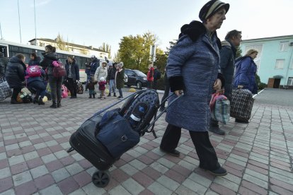 Civils evacuats de la regió de Kherson arriben a Crimea.