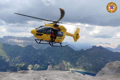 Seis muertos y ocho heridos por un desprendimiento de glaciar en los Álpes italianos