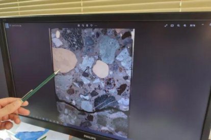 Recreación de cómo se podría haber visto el cráter de Chicxulub poco después de que un meteorito cayera en la península de Yucatán.