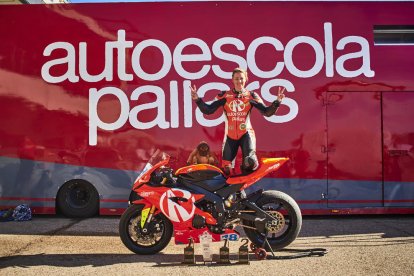 Zaida Teruel tanca la temporada pujant al podi a Motorland