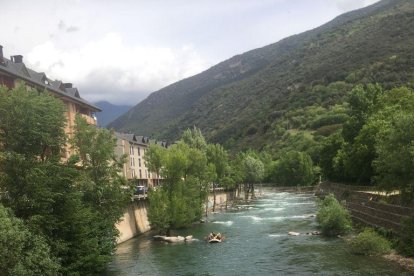 Barcas de rafting en el Pallaresa el pasado verano. 