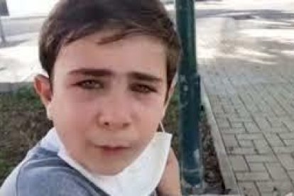 La reacció viral d'un nen després de vacunar-se contra la Covid i descobrir que hi ha una segona dosi