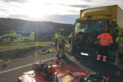 Un herido grave en un choque entre camiones en la N-230 en Alcampell