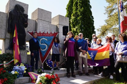 La alcaldesa de Barcelona, Ada Colau, ayer en Mauthausen en un homenaje a deportados. 