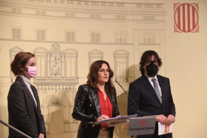 Anna Caula, Laura Vilagrà y el leridano Ricard Font, ayer durante la comparecencia.