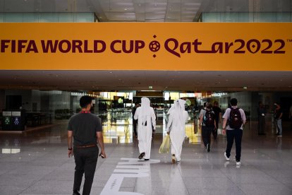 Mundial de Catar: las polémicas normas que deben cumplir tanto futbolistas como público