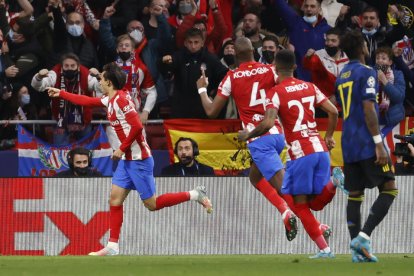 Joao Félix celebra el tanto que abría el marcador.