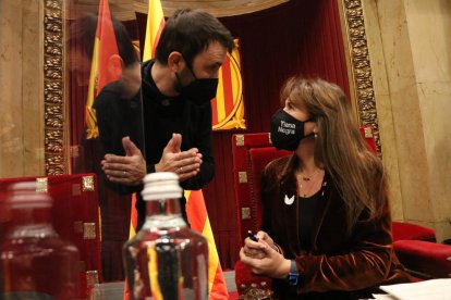 La presidenta del Parlament, Laura Borràs, junto a Pau Juvillà, en una imagen de archivo.