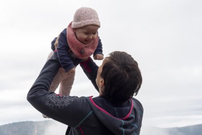 El mes de julio, con más nacimientos  - La pequeña Blau Verdeny Teixidó es uno de los más de 3.000 bebés que nacieron el año pasado en la demarcación de Lleida. Nació el 27 de julio, mes en el que se registró el mayor número de nacimiento ...