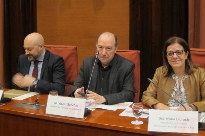 El director de TV3, Vicent Sanchis, i la presidenta en funcions de la CCMA, Núria Llorach.