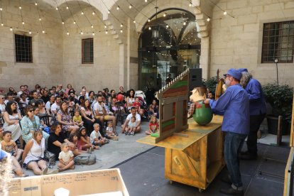 L'IEI conclou la seua festa major amb un espectacle de titelles i un ball