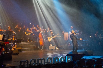 Una de las actuaciones del concierto celebrado ayer en el Palau de Congressos de Lleida.