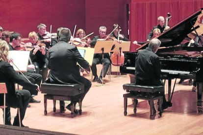 Josep Maria Colom y la OJC, el pasado domingo en el Auditorio.