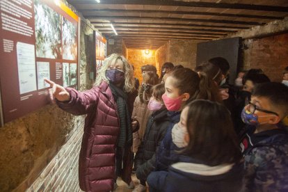 Alumnes del Mare de Déu del Socós, durant la visita.