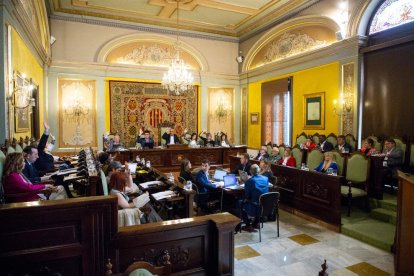 El pleno de ayer fue más largo de lo habitual y duró siete horas, acabando a las cuatro de la tarde. 