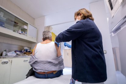 Les persones de 65 anys i de 80 anys seran vacunades a partir d’ara contra l’herpes.