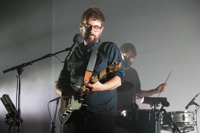 Pau Vallvé durante su concierto en Lleida.