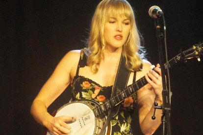 La cantante y banjista Ashley Campbell, en el Cafè del Teatre.