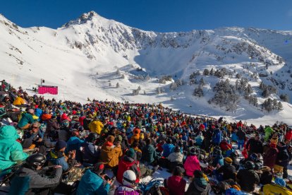 La prova inaugural del Freeride World Tour 2023 a Baqueira-Beret va congregar diumenge passat més de 5.000 aficionats.