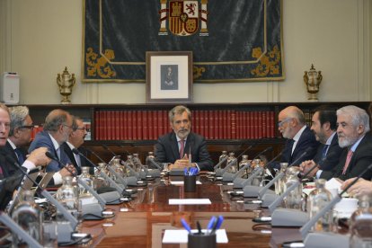 Carlos Lesmes presidió ayer el pleno del CGPJ para decidir los nombramientos del Constitucional.