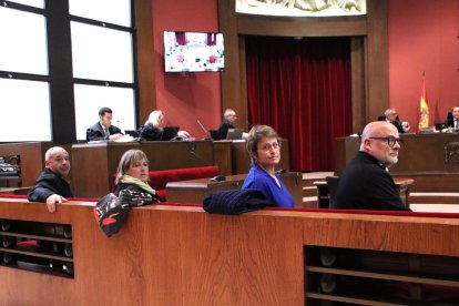 Lluís Guinó, Ramona Barrufet, Anna Simó y Lluís Corominas en la sala de vistas del TSJC en marzo.