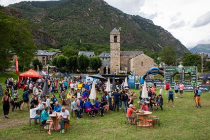 L’acte inaugural de la Garmin Epic Trail Vall de Boí va comptar amb una gran presència de públic.