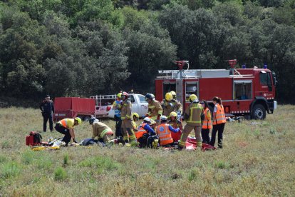 Los servicios de emergencias, ayer en el simulacro en el aeropuerto. 