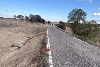 Vista de l’accés al nucli de la Prenyanosa.