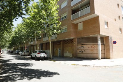 Los hechos ocurrieron a la 1.00 de la madrugada de ayer en la calle Xavier Puig i Andreu. 