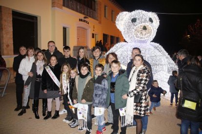 Alpicat. Aquest municipi del Segrià va encendre ahir la il·luminació nadalenca des de la plaça Països Catalans.