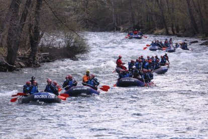 Les barques baixant per la Pallaresa en un cap de setmana de bona afluència, segons el sector.