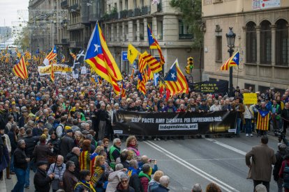 La capçalera de la manifestació de l’ANC que va recórrer Barcelona contra la reforma de la sedició.