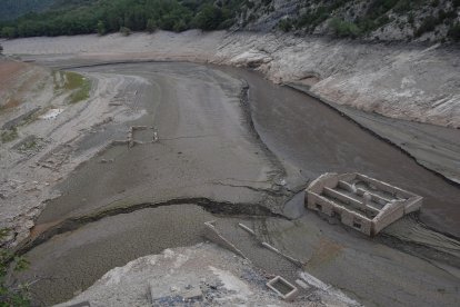 Les construccions aparegudes a la cua d’Oliana, a la zona d’Espluvins, a Coll de Nargó.