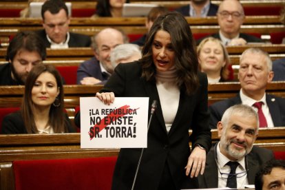 Arrimadas va protagonitzar multitud de picabaralles amb l’expresident Quim Torra pel procés.