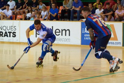 El debutant Nuno Paiva, molt actiu a la primera meitat, en una acció ofensiva davant d’Helder Nunes.