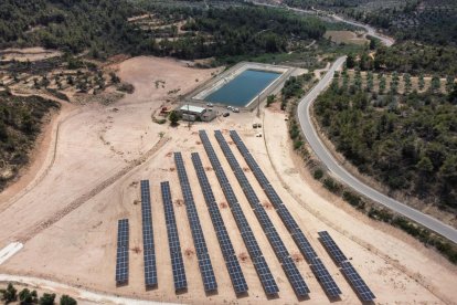 La planta solar que s’ha construït en Bovera.