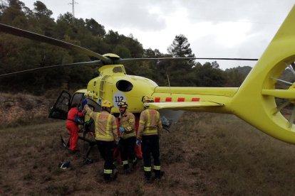 Un herido grave después de despeñarse con uno paramotor en la Conca de Barberà