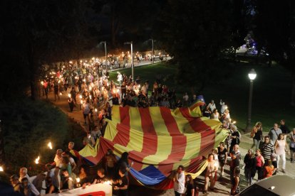 Lleida. La Marxa de Torxes de la ciutat de Lleida va sortir del Roser i va finalitzar a la Seu Vella