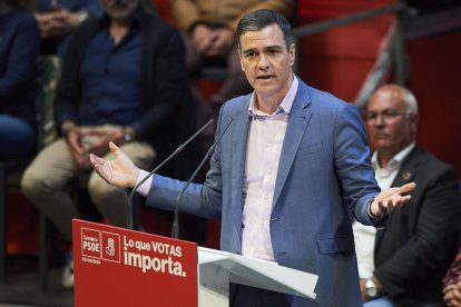 Pedro Sánchez, en un míting electoral a Santander el 22 de maig.