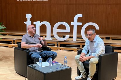 El entrenador Ricard Casas presenta su libro en INEFC Lleida