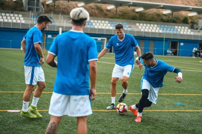 Imatge d’un entrenament recent del Badalona Futur a Sant Feliu de Llobregat.