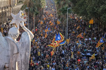 La ANC calificó de rotundo éxito la participación en la manifestación de la Diada en Barcelona, que cifró en 700.000 personas.