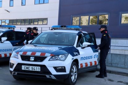 Els Mossos d'Esquadra canvien d'uniforme després de 40 anys