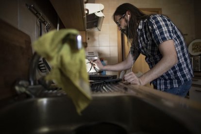 El teletrabajo se traduce en ocasiones en que el empleado prácticamente no desconecte.