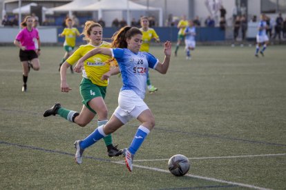 La ucraïnesa Kitaieva, refugiada de guerra, es va quedar sense debutar però va tornar a somriure gràcies al futbol.