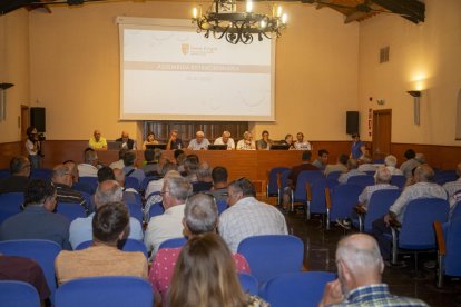 L’assemblea es va reunir a Mollerussa de forma extraordinària per decidir la destinació dels 50 hm assignats en la junta de desembassament.