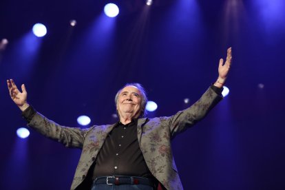 Joan Manuel Serrat, durant el concert de dimecres a Madrid, abans de visitar demà Andorra.